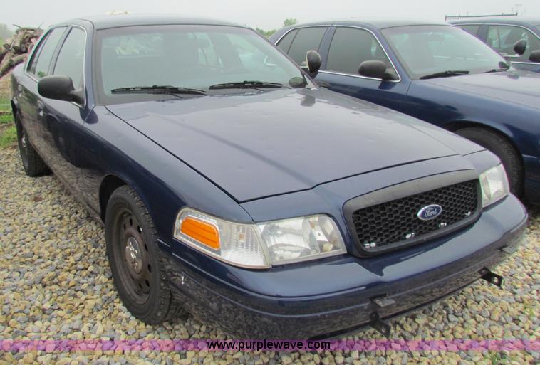 image for item B7223 2006 Ford Crown Victoria Police Interceptor