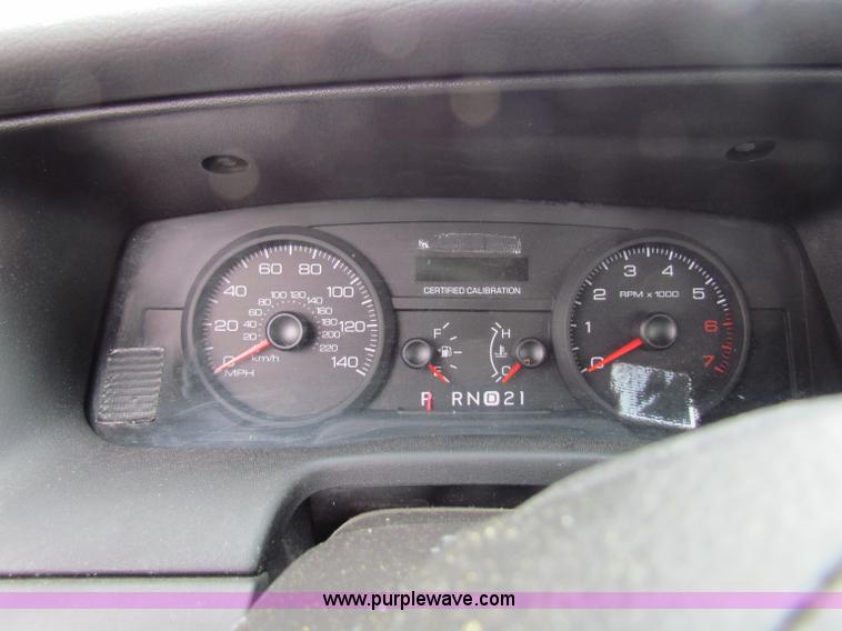 image for item B7223 2006 Ford Crown Victoria Police Interceptor