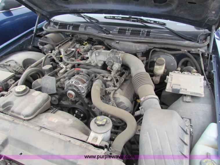 image for item B7223 2006 Ford Crown Victoria Police Interceptor