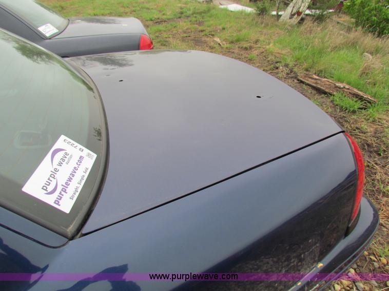 image for item B7223 2006 Ford Crown Victoria Police Interceptor