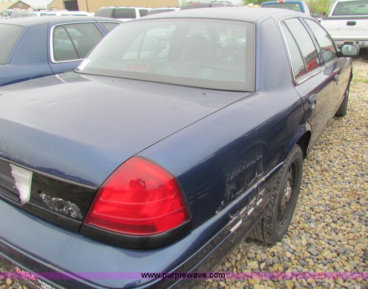image for item B7223 2006 Ford Crown Victoria Police Interceptor
