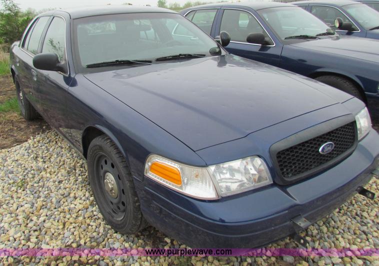 image for item B7224 2008 Ford Crown Victoria Police Interceptor