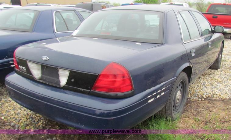 image for item B7224 2008 Ford Crown Victoria Police Interceptor