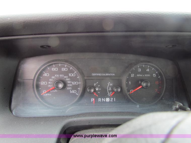 image for item B7224 2008 Ford Crown Victoria Police Interceptor