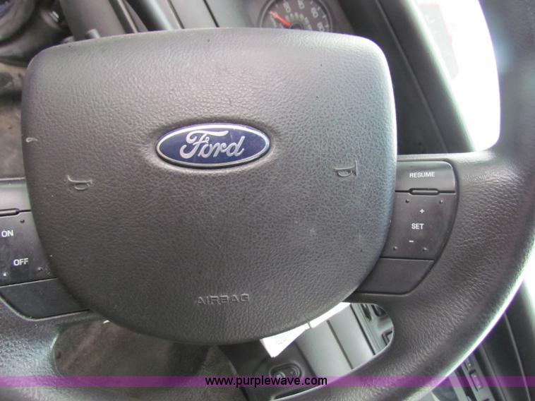 image for item B7224 2008 Ford Crown Victoria Police Interceptor