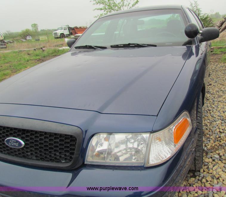 image for item B7224 2008 Ford Crown Victoria Police Interceptor