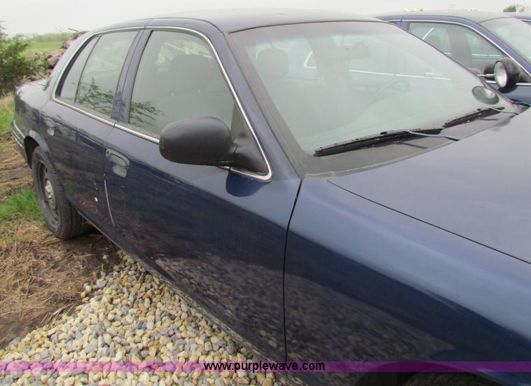 image for item B7224 2008 Ford Crown Victoria Police Interceptor