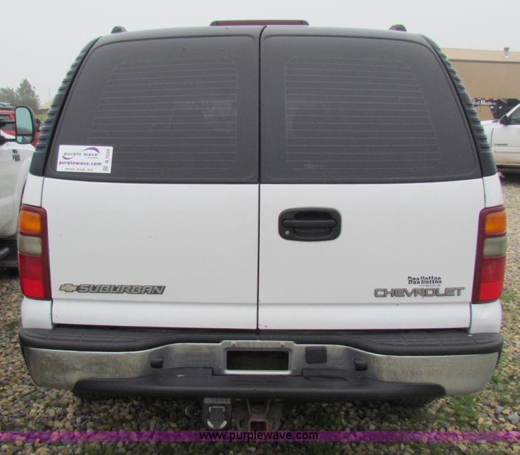 image for item B7228 2003 Chevrolet Suburban K2500 SUV