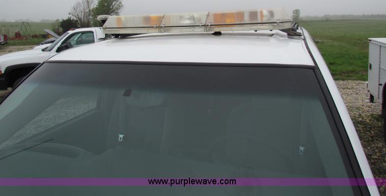 image for item B7228 2003 Chevrolet Suburban K2500 SUV