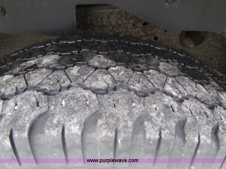 image for item B7228 2003 Chevrolet Suburban K2500 SUV