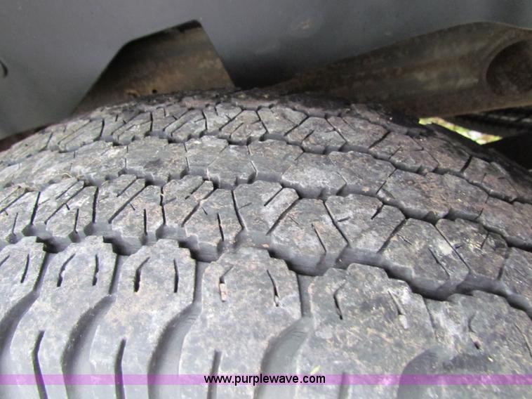 image for item B7228 2003 Chevrolet Suburban K2500 SUV