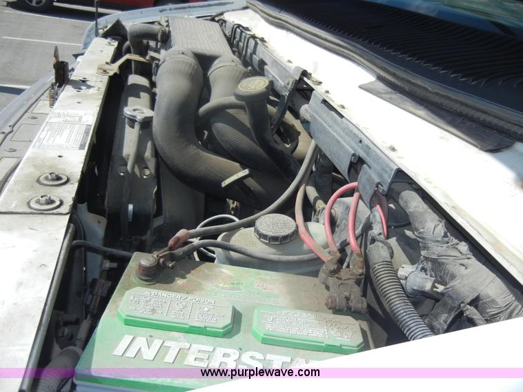 image for item D4014 1995 Ford E350 cargo van with lift gate