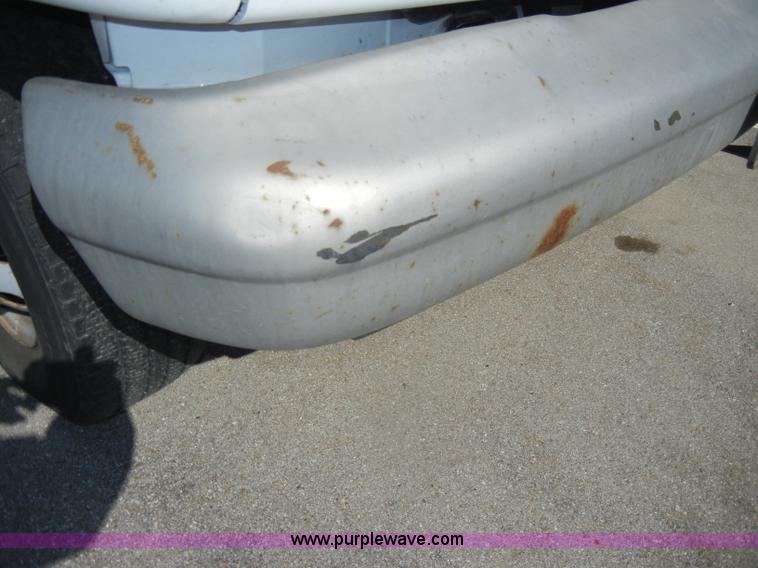 image for item D4014 1995 Ford E350 cargo van with lift gate