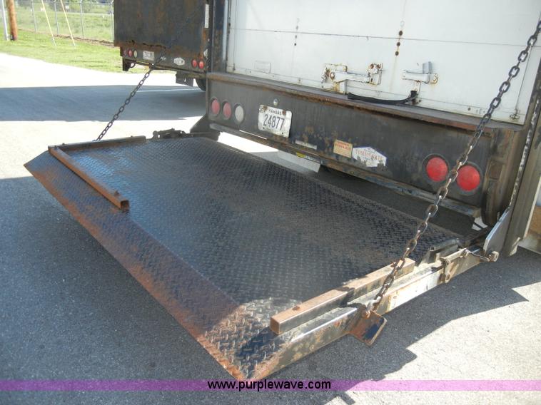 image for item D4014 1995 Ford E350 cargo van with lift gate