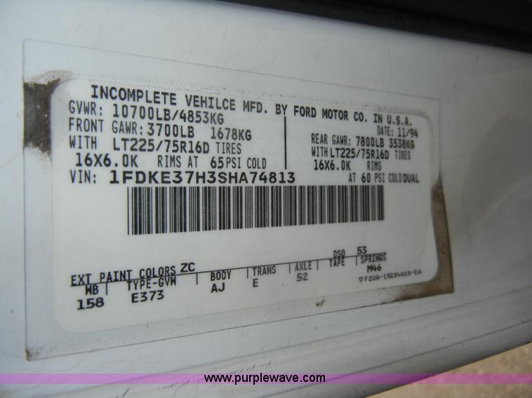 image for item D4014 1995 Ford E350 cargo van with lift gate