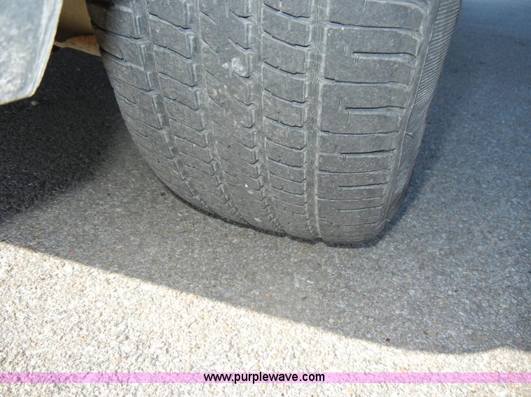 image for item D4018 1996 Ford Aerostar XLT mini van