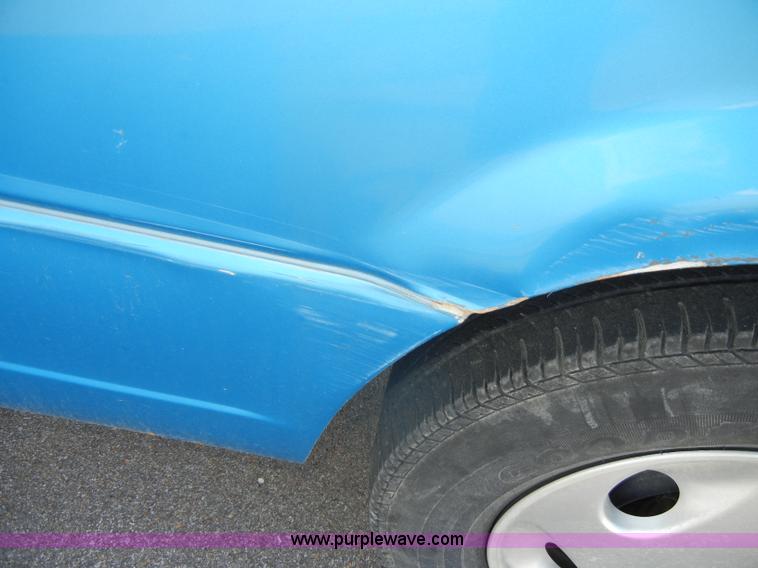 image for item D4018 1996 Ford Aerostar XLT mini van