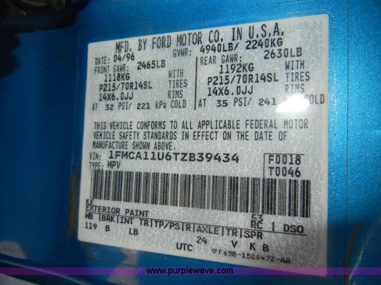 image for item D4018 1996 Ford Aerostar XLT mini van