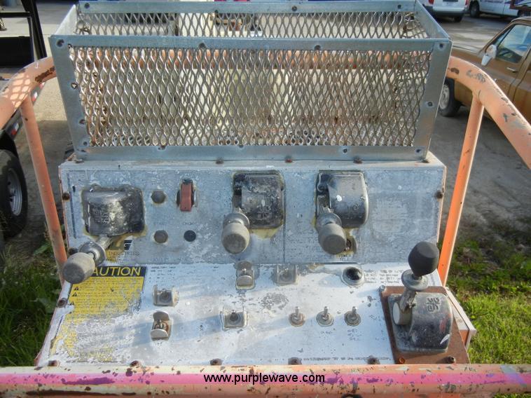 image for item D4019 1991 JLG 60HA TopGun self propelled boom lift