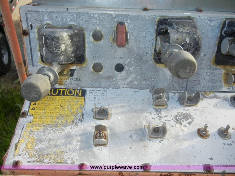 image for item D4019 1991 JLG 60HA TopGun self propelled boom lift