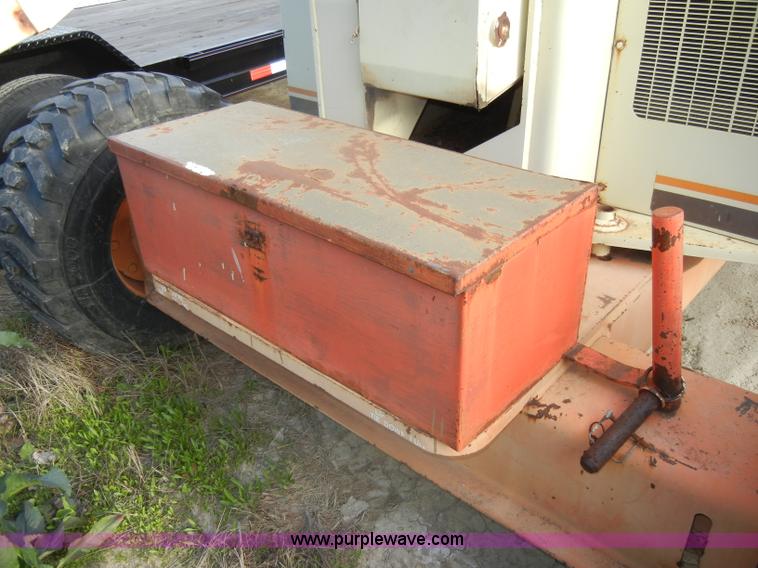 image for item D4019 1991 JLG 60HA TopGun self propelled boom lift