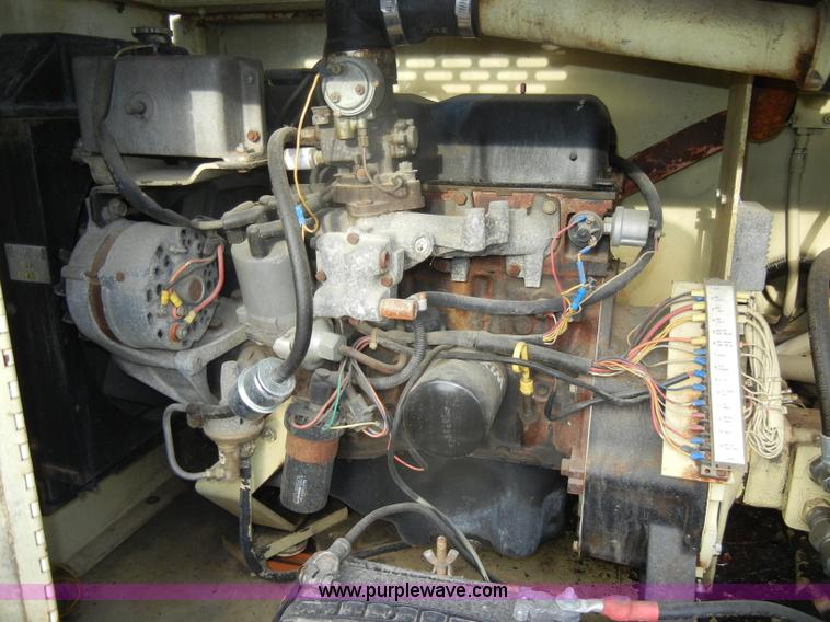 image for item D4019 1991 JLG 60HA TopGun self propelled boom lift