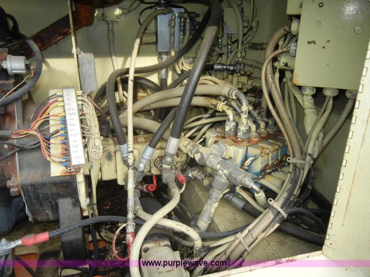 image for item D4019 1991 JLG 60HA TopGun self propelled boom lift