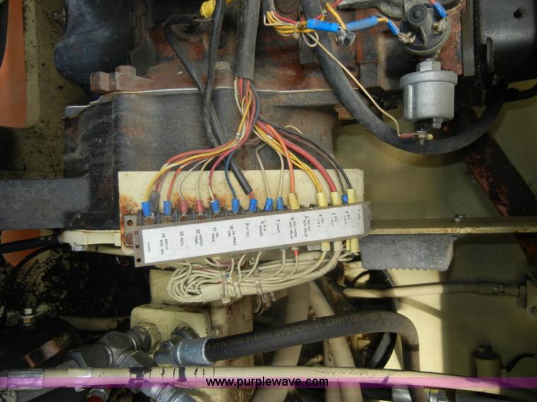 image for item D4019 1991 JLG 60HA TopGun self propelled boom lift