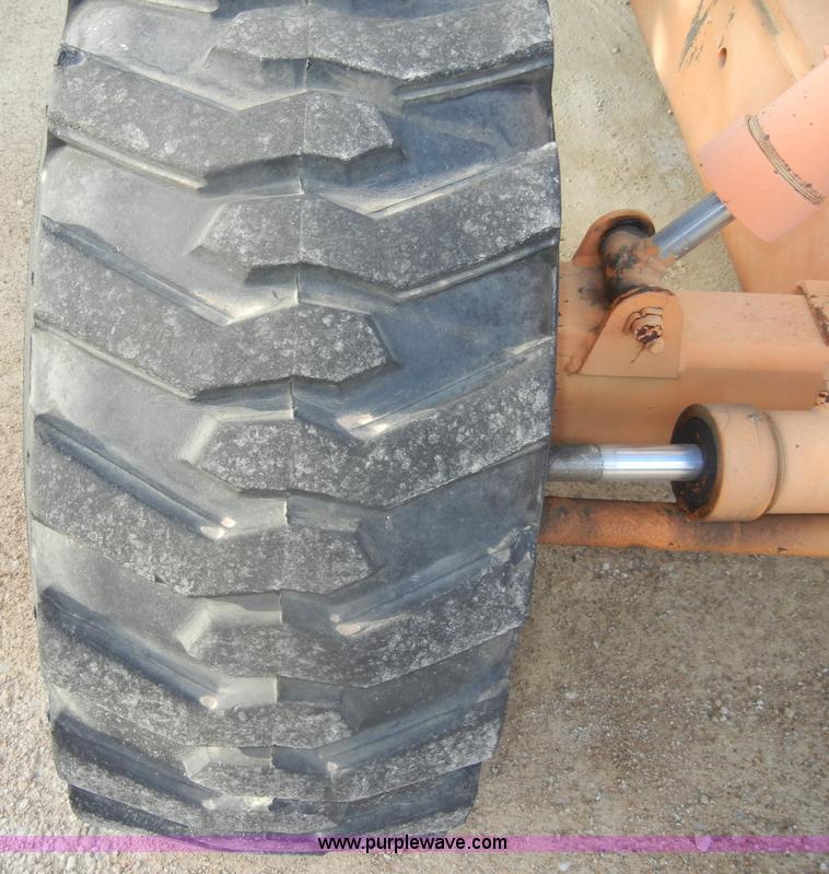 image for item D4019 1991 JLG 60HA TopGun self propelled boom lift