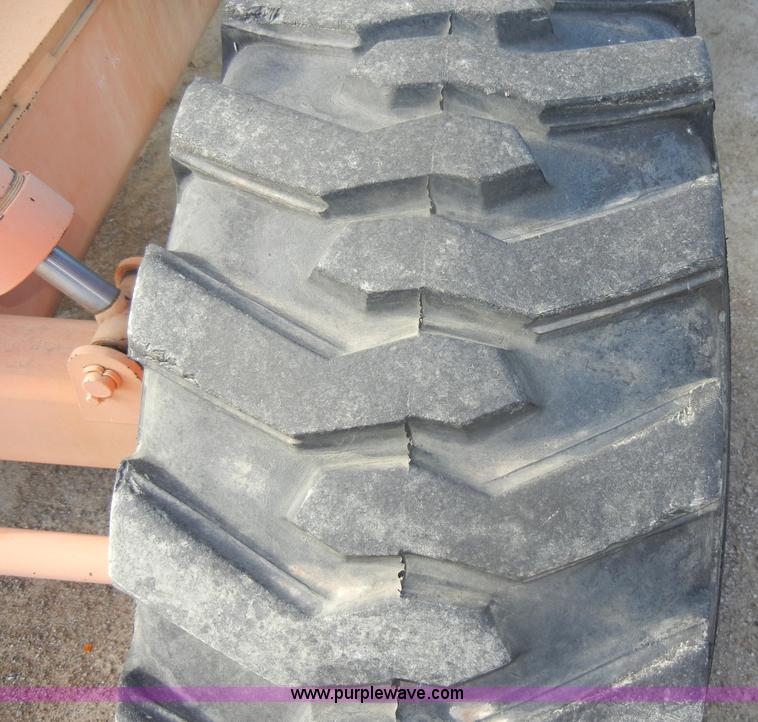 image for item D4019 1991 JLG 60HA TopGun self propelled boom lift