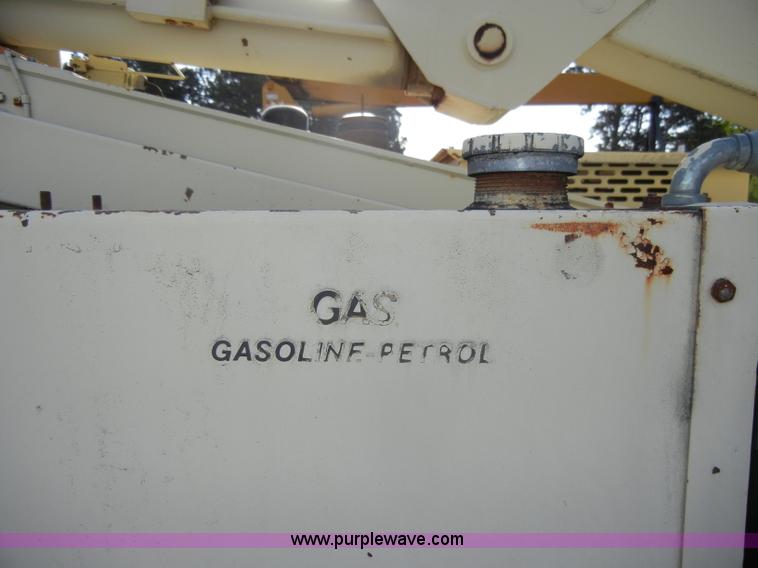 image for item D4019 1991 JLG 60HA TopGun self propelled boom lift