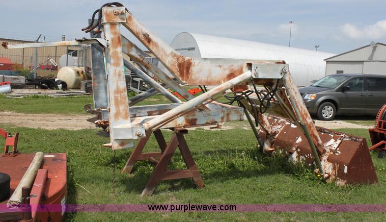 image for item D7692 Du-Al loader and bucket