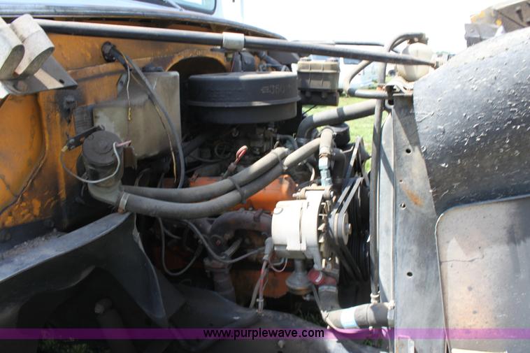 image for item D7699 1985 GM school bus