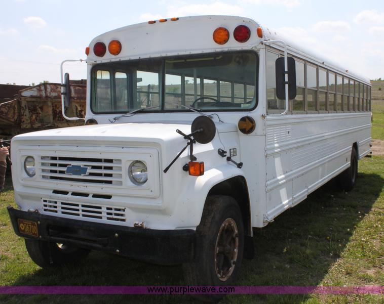 image for item D7699 1985 GM school bus