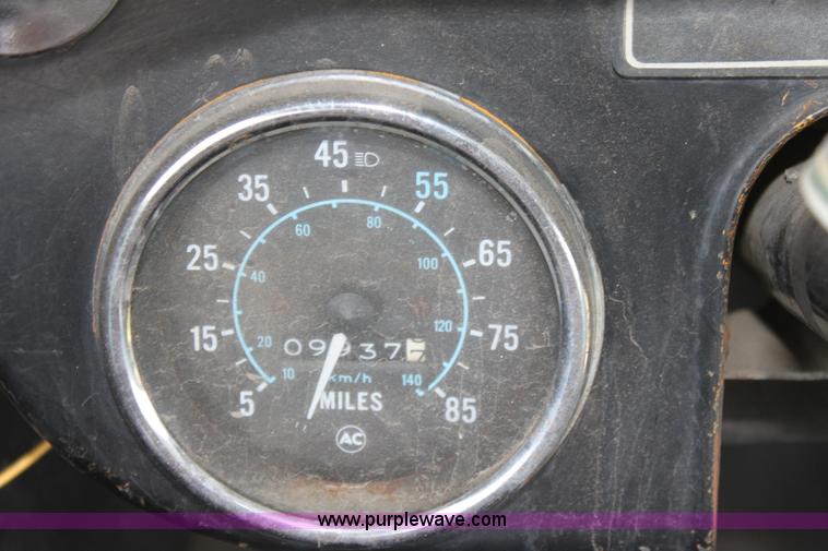 image for item D7699 1985 GM school bus