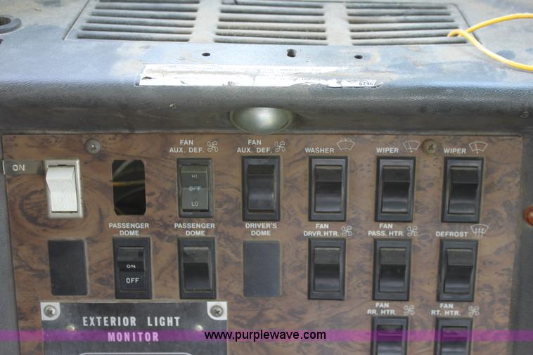 image for item D7699 1985 GM school bus