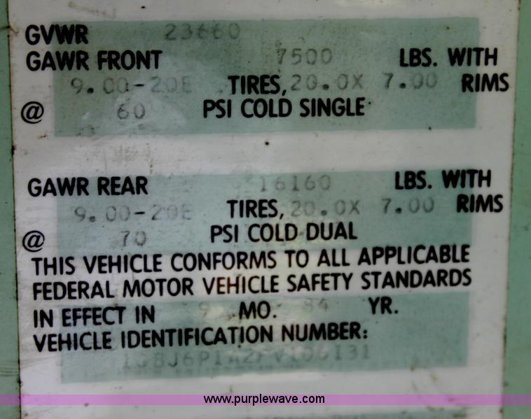 image for item D7699 1985 GM school bus