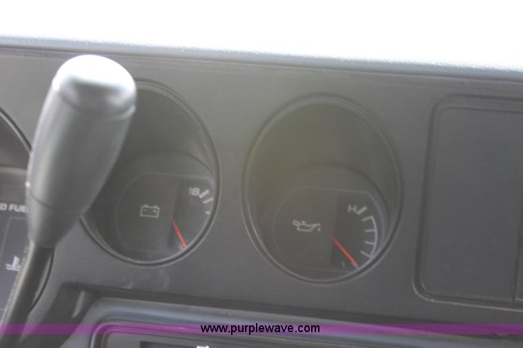 image for item D7700 1991 Dodge Ram B350 van