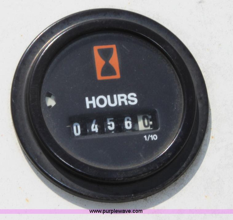 image for item D7703 Cushman nine passenger utility vehicle