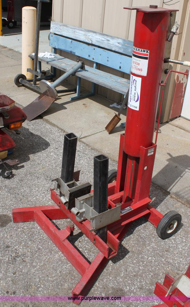 image for item D7708 Black Hawk 2.5 ton bumper jack