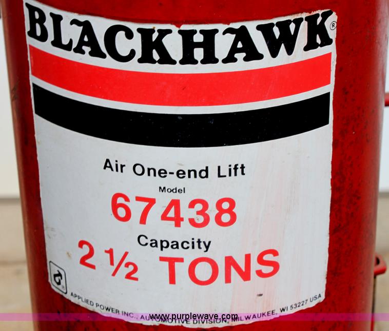 image for item D7708 Black Hawk 2.5 ton bumper jack