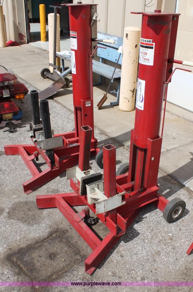 image for item D7709 Black Hawk 2.5 ton bumper jack