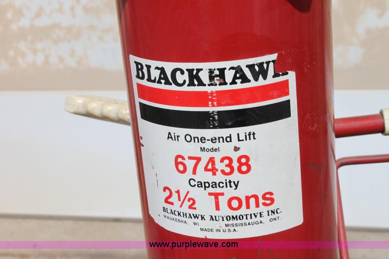 image for item D7709 Black Hawk 2.5 ton bumper jack
