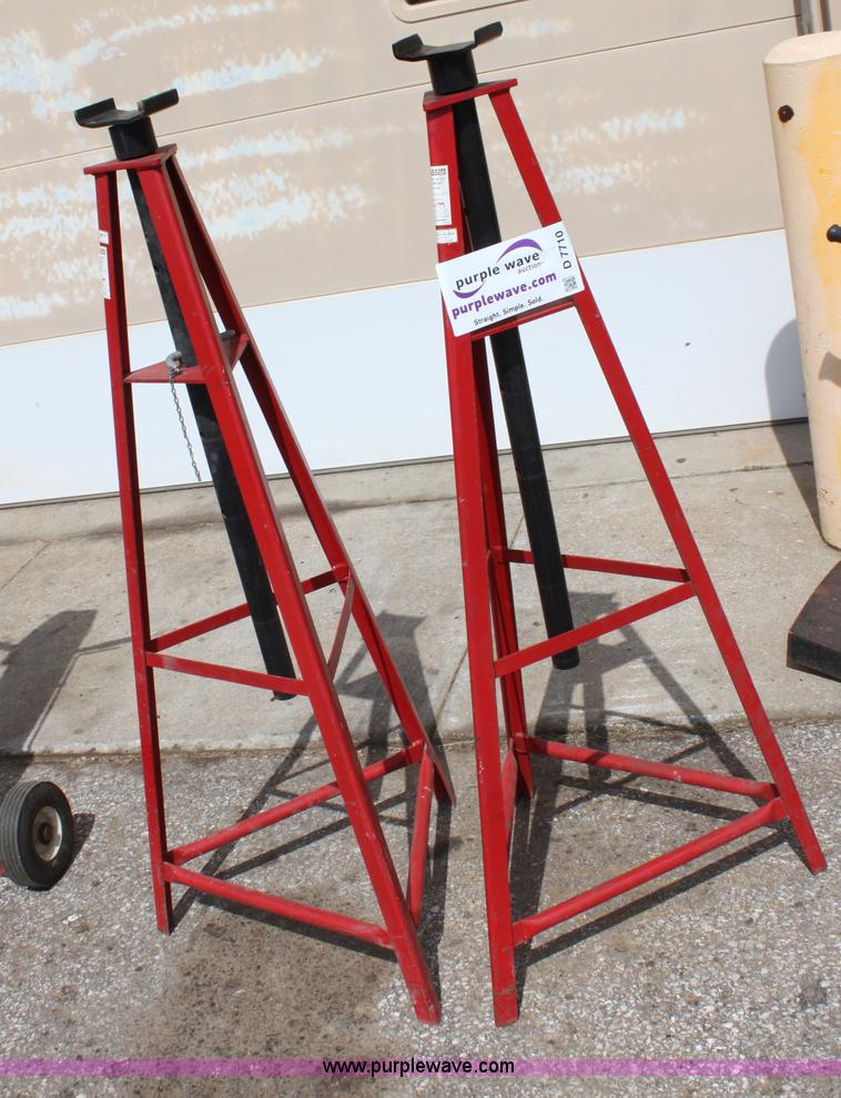 image for item D7710 (2) Black Hawk 1.5 ton under hoist stands