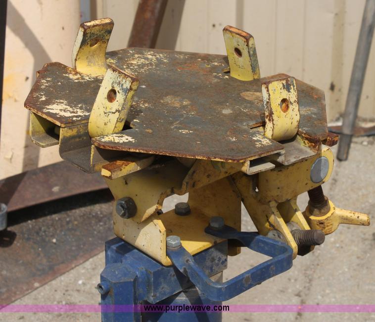 image for item D7711 Lincoln Series A 1,000 lb transmission jack