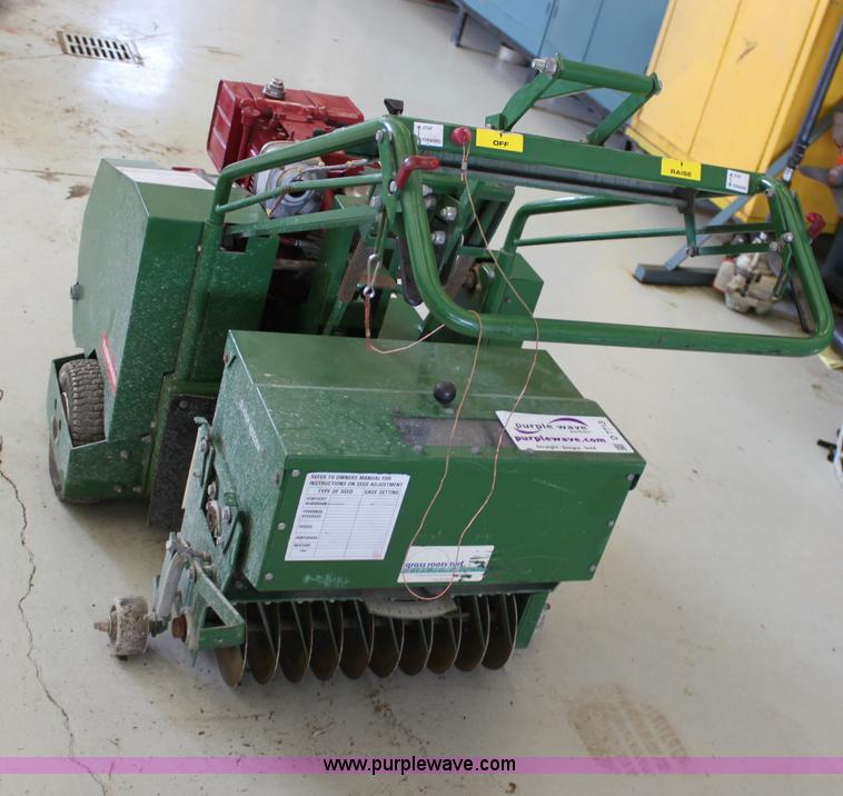 image for item D7713 Ransomes XR5200 seeder slicer