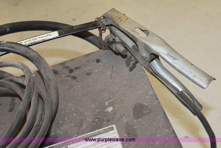 image for item D7714 Solar 230 amp AC arc welder