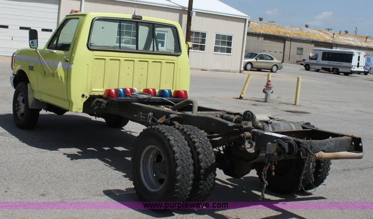 image for item D7802 1990 Ford F350 Custom cab and chassis