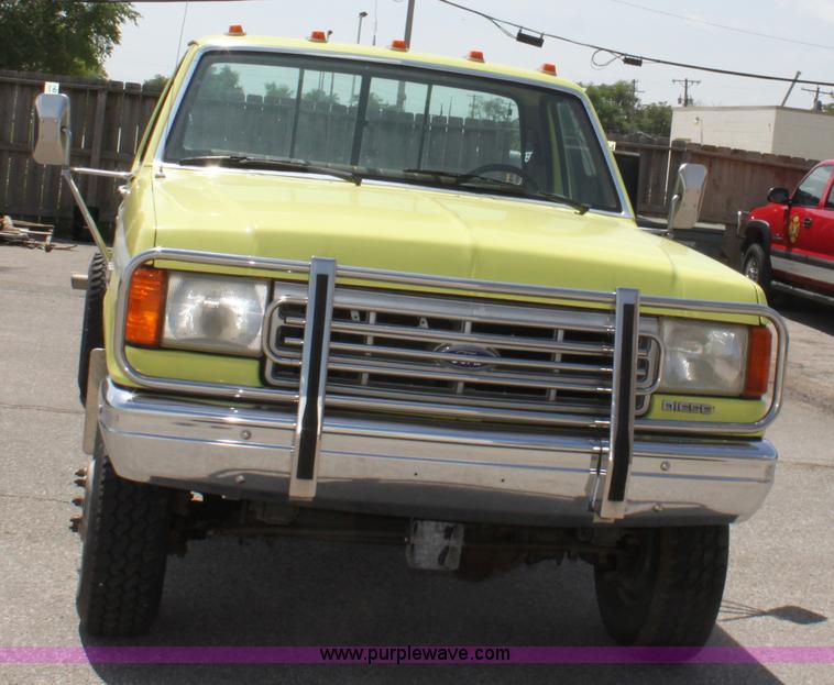 image for item D7802 1990 Ford F350 Custom cab and chassis