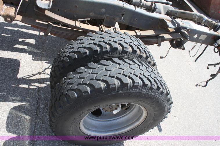 image for item D7802 1990 Ford F350 Custom cab and chassis